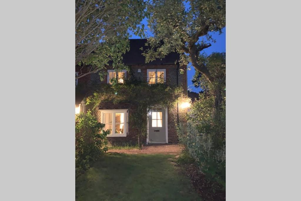 Rose Cottage Rowland's Castle Bagian luar foto