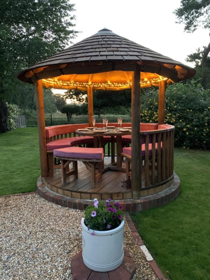Rose Cottage Rowland's Castle Bagian luar foto